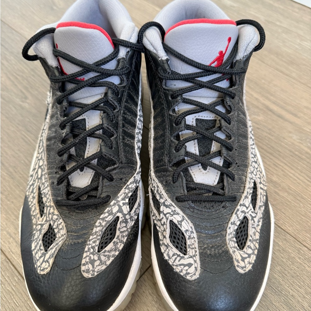 Nike Air Jordan retro 11 Black and Gray Athletic Sneakers